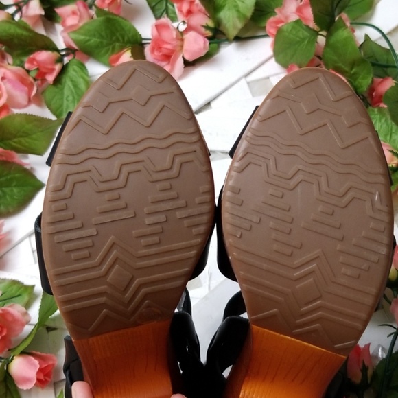 Lucky Brand sz 9.5 Black Leather Sandal Heels - Picture 5 of 7